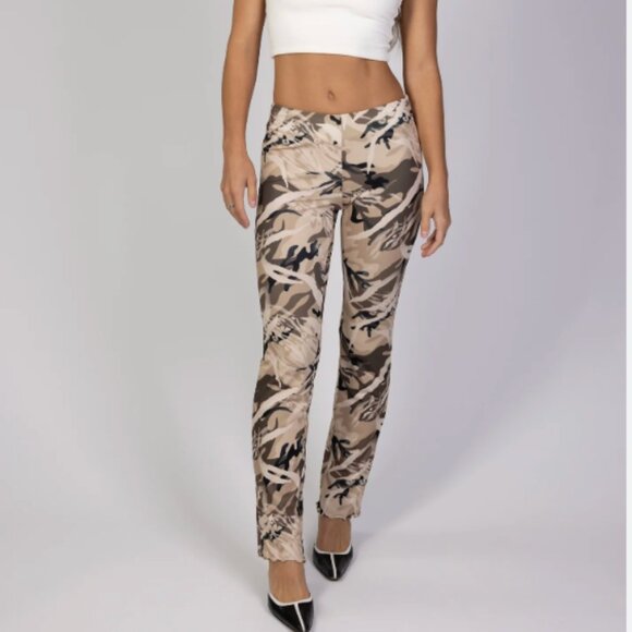 I AM GIA CAMO SET TUBE TOP AND LOW RISE BOTTOM XXS - Picture 3 of 6